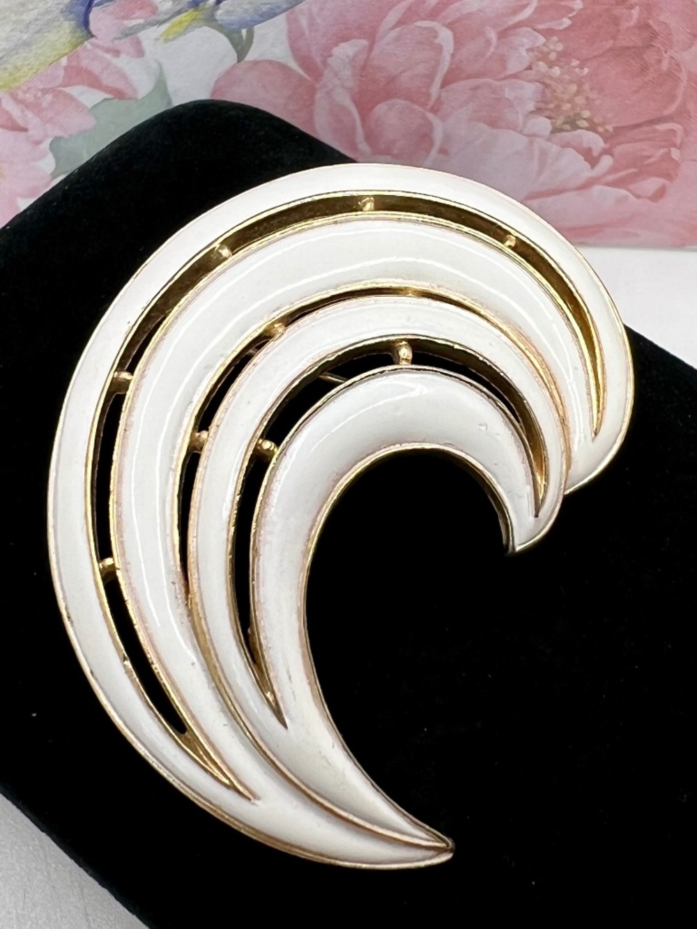 Crown Trifari White Enamel Layered Swirl Brooch 1950's